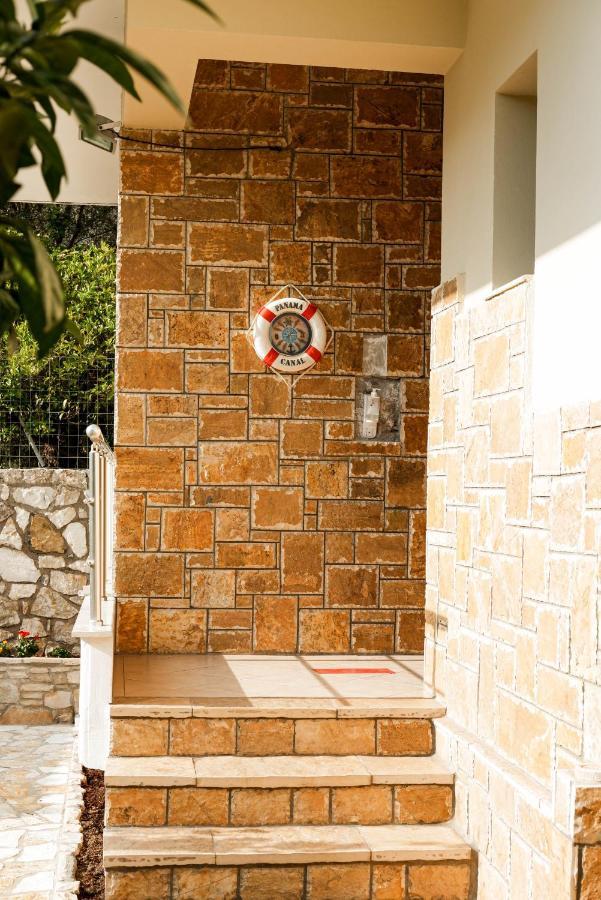 Foti Rooms Himare Exterior foto