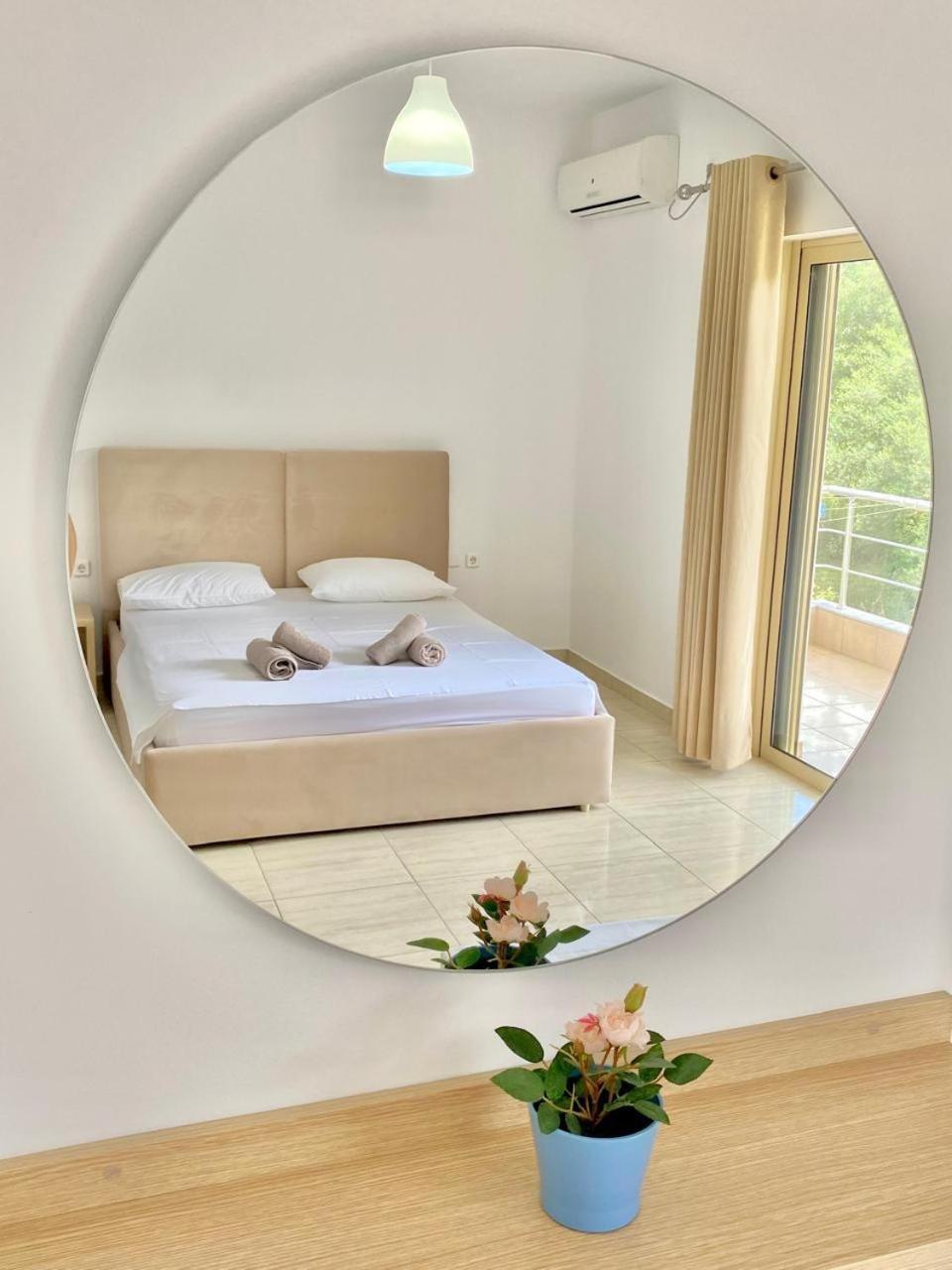 Foti Rooms Himare Exterior foto