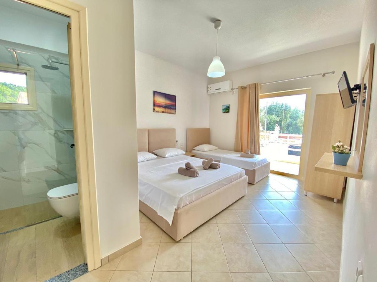 Foti Rooms Himare Exterior foto