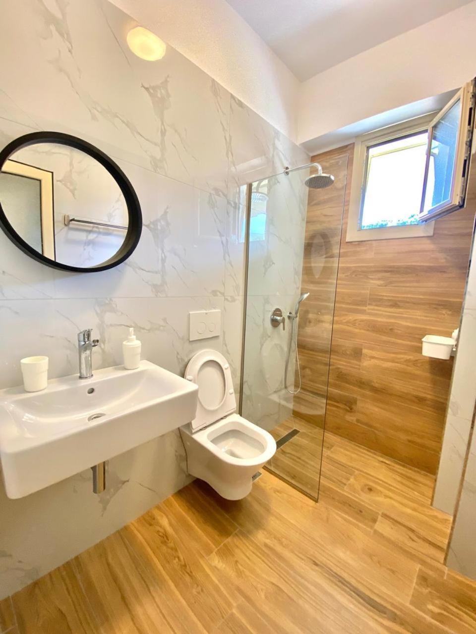 Foti Rooms Himare Exterior foto