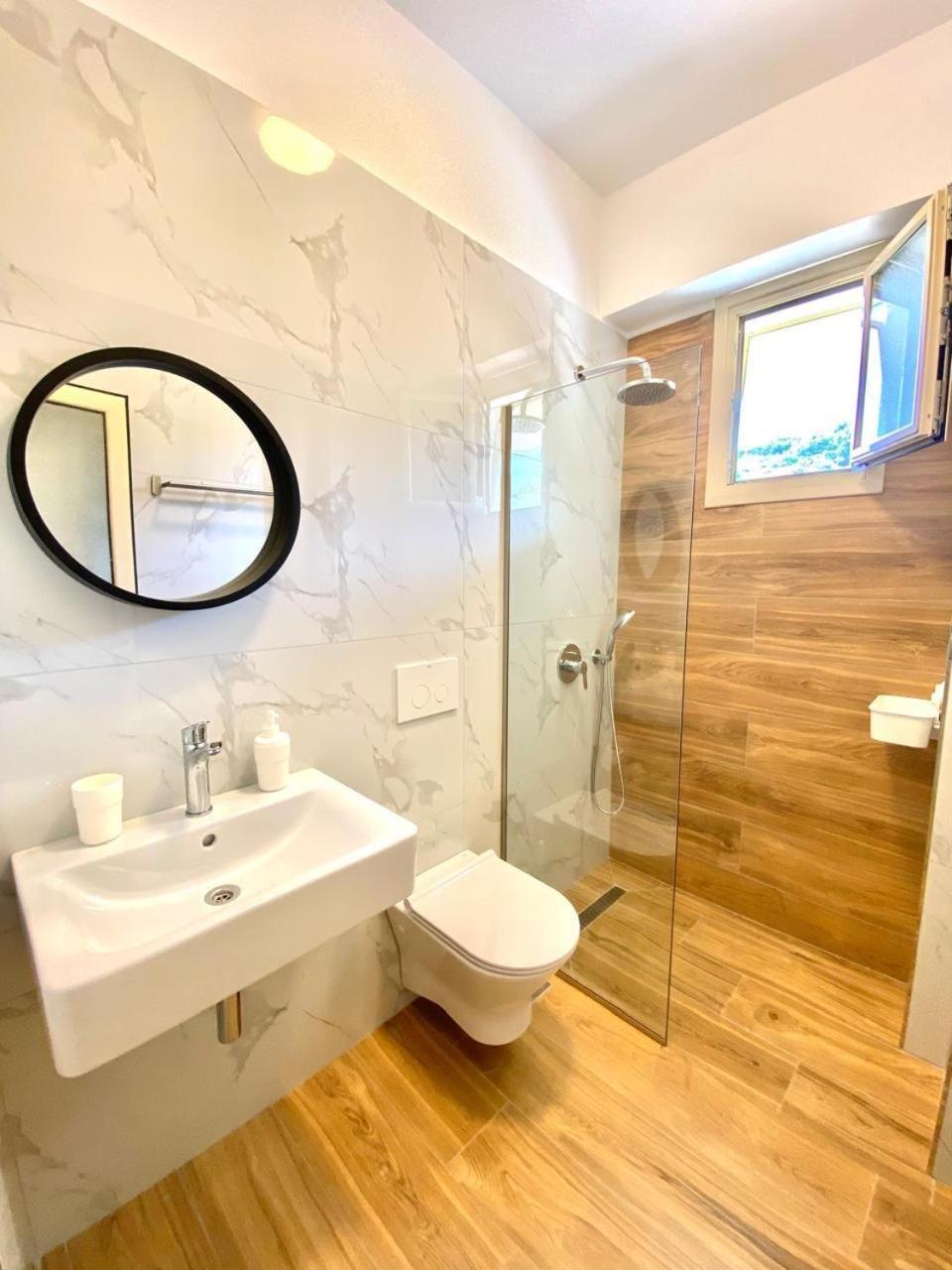 Foti Rooms Himare Exterior foto