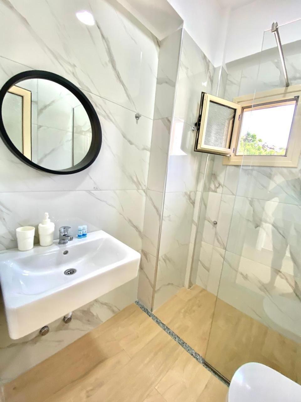 Foti Rooms Himare Exterior foto