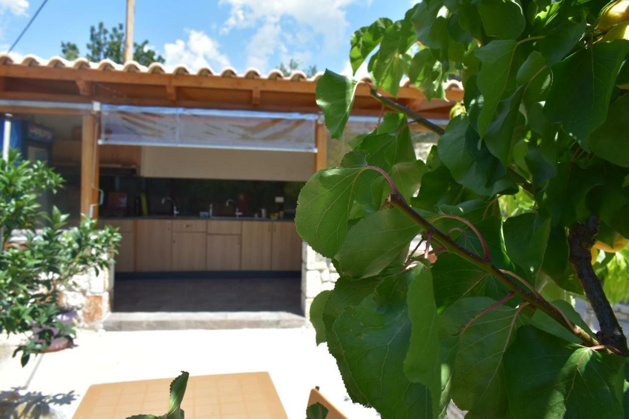 Foti Rooms Himare Exterior foto